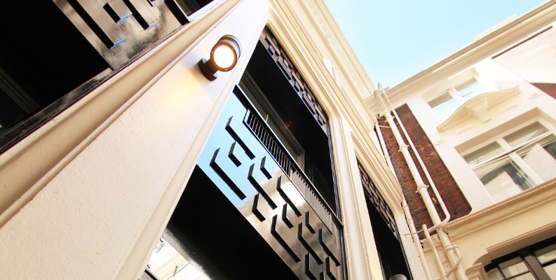 Royal Exchange Avenue offices 1