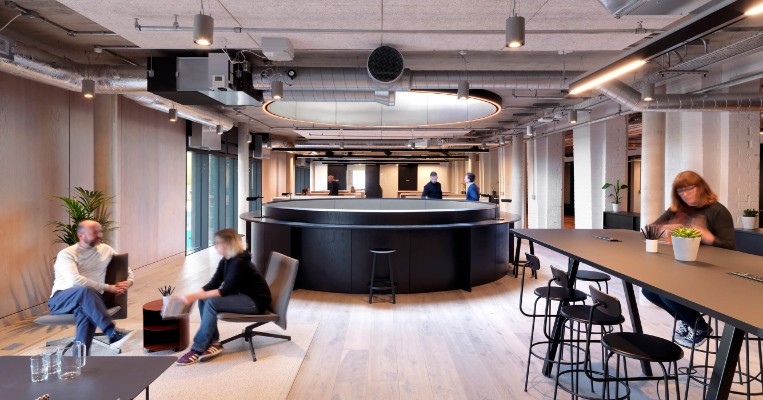 Albert Embankment, Vauxhall Offices 4
